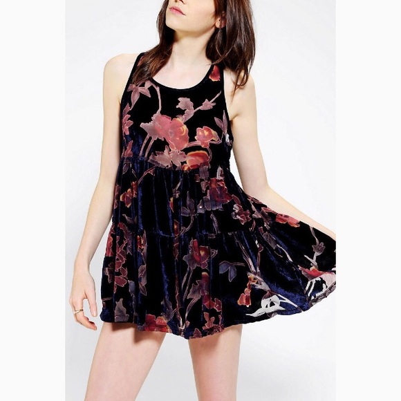 STARING AT STAR ⭐️ BABY DOLL TANK DRESS - Picture 1 of 8